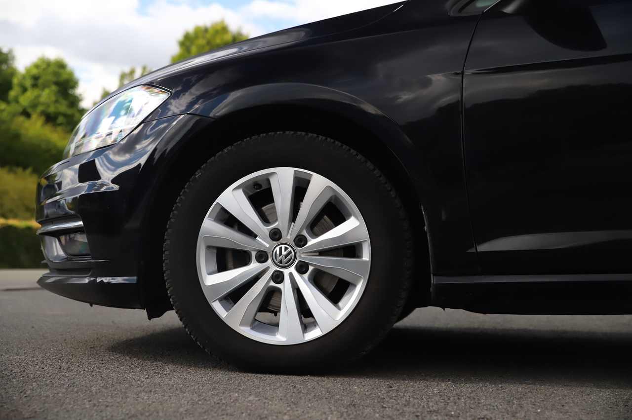 Volkswagen Golf 1.6 SCR TDi Comfortline I Facelift I ACC