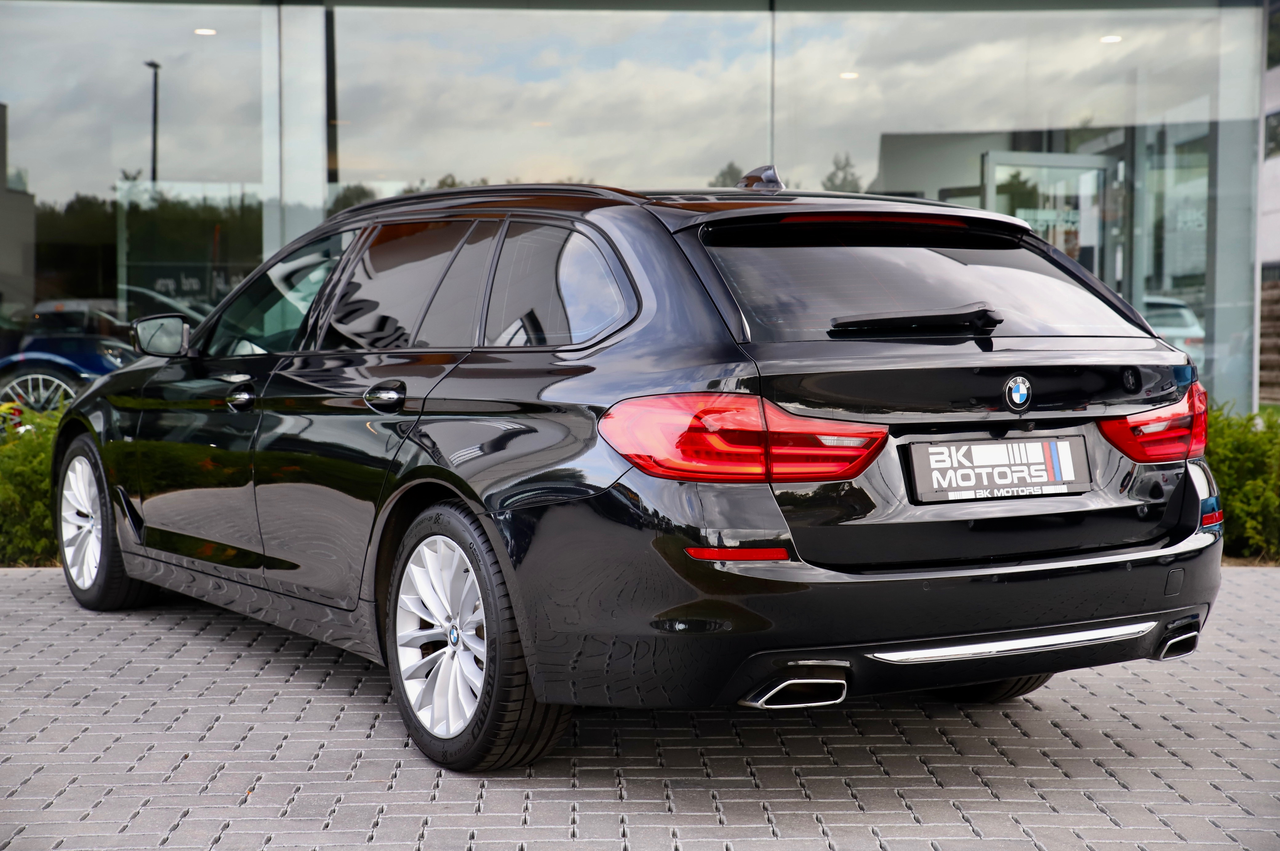 BMW 540 i xDrive Touring Luxury Line /1 OWNER/HUD/PANO/360