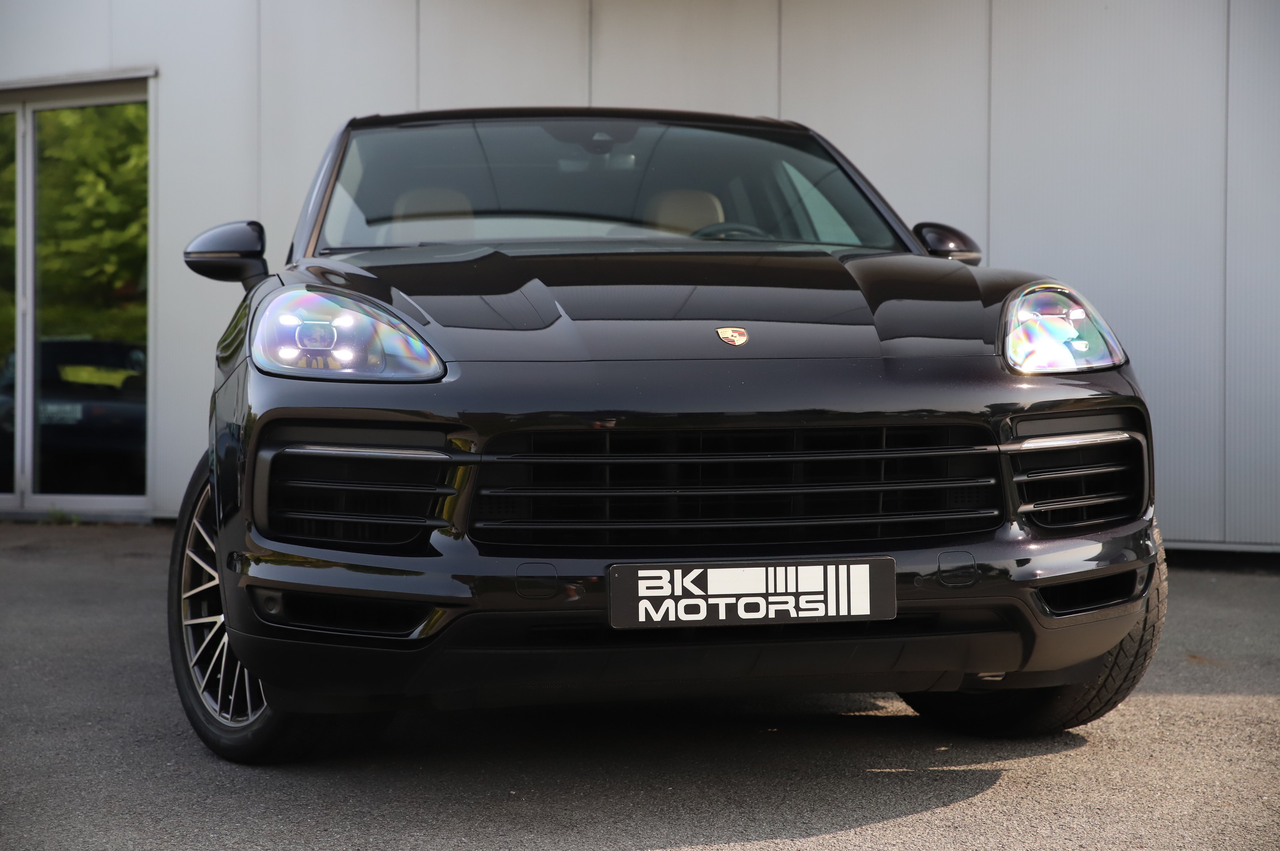 Porsche Cayenne 3.0i V6 PHEV I Trekhaak I 1st Owner I Pano I Bose