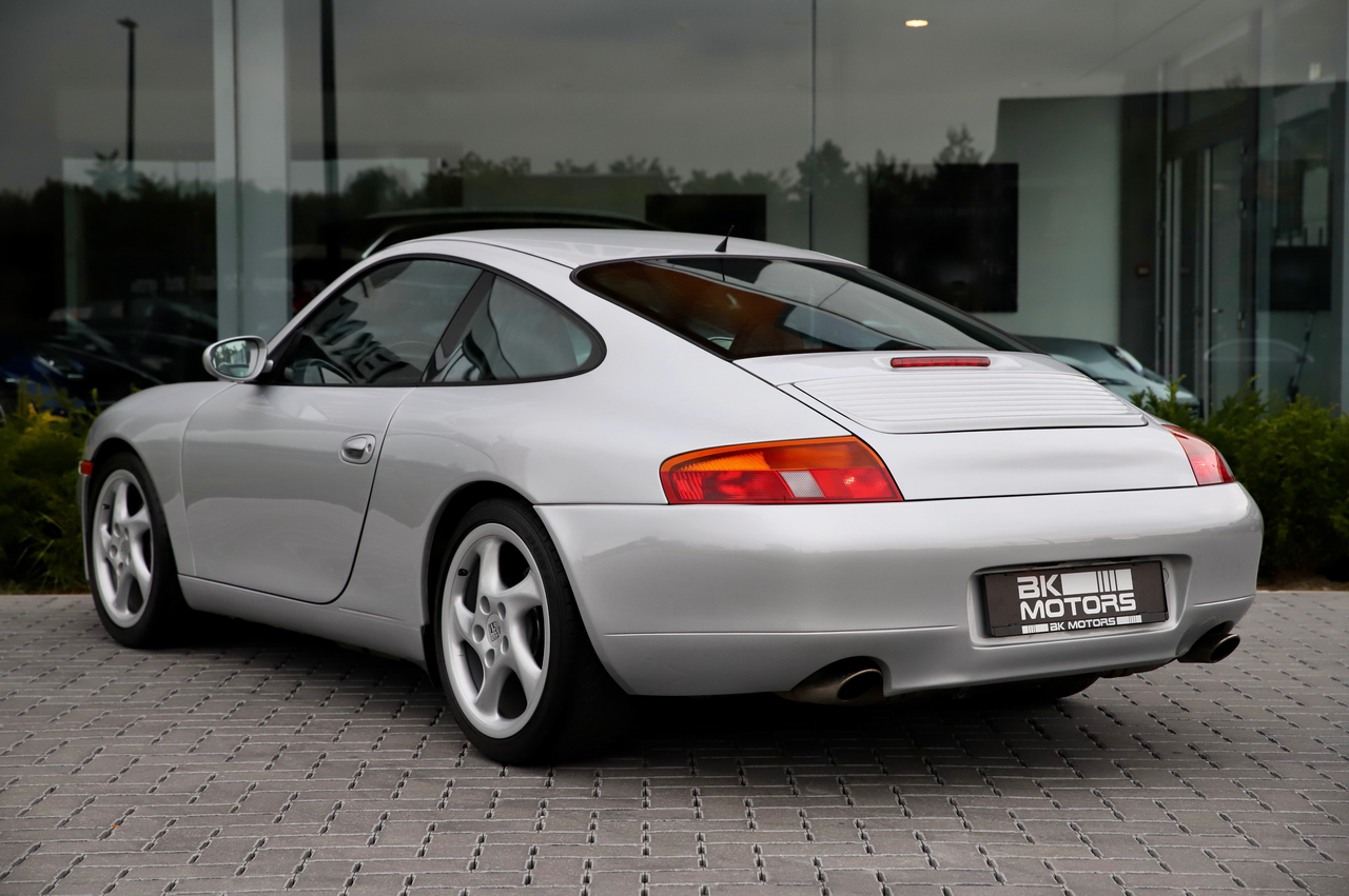 Porsche 996 911 Carrera /ONLY 55.000KM/COLLECTOR ITEM/MANUAL