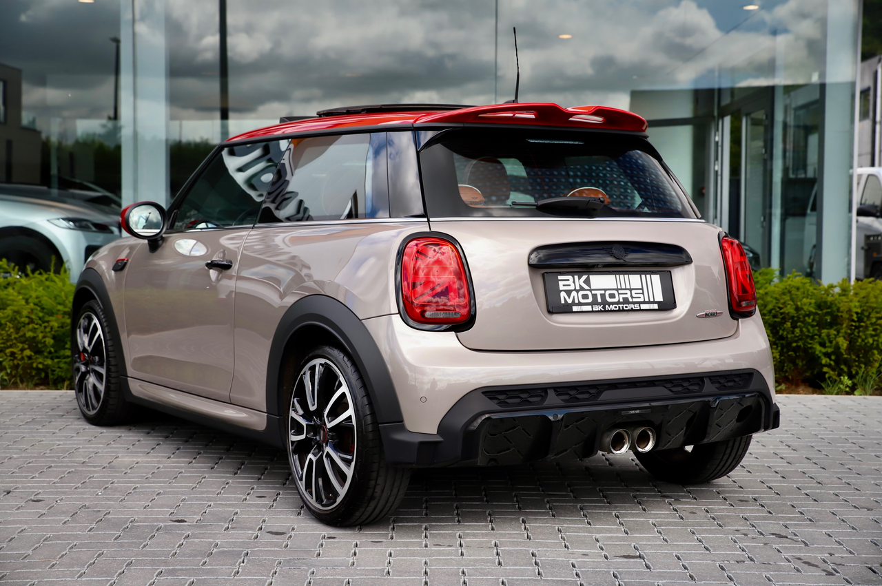 MINI John Cooper Works 2.0 DCT /FACELIFT/PANO/HEADUP/CARPLAY/LED/CAMERA