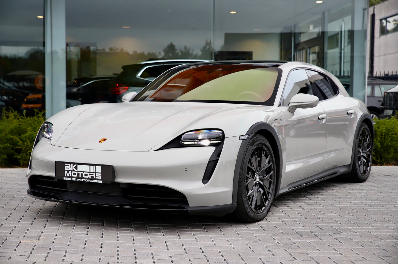Porsche Taycan 4 Cross Turismo -PANO-LED-360-VENTILATIE-LIFT-PPF