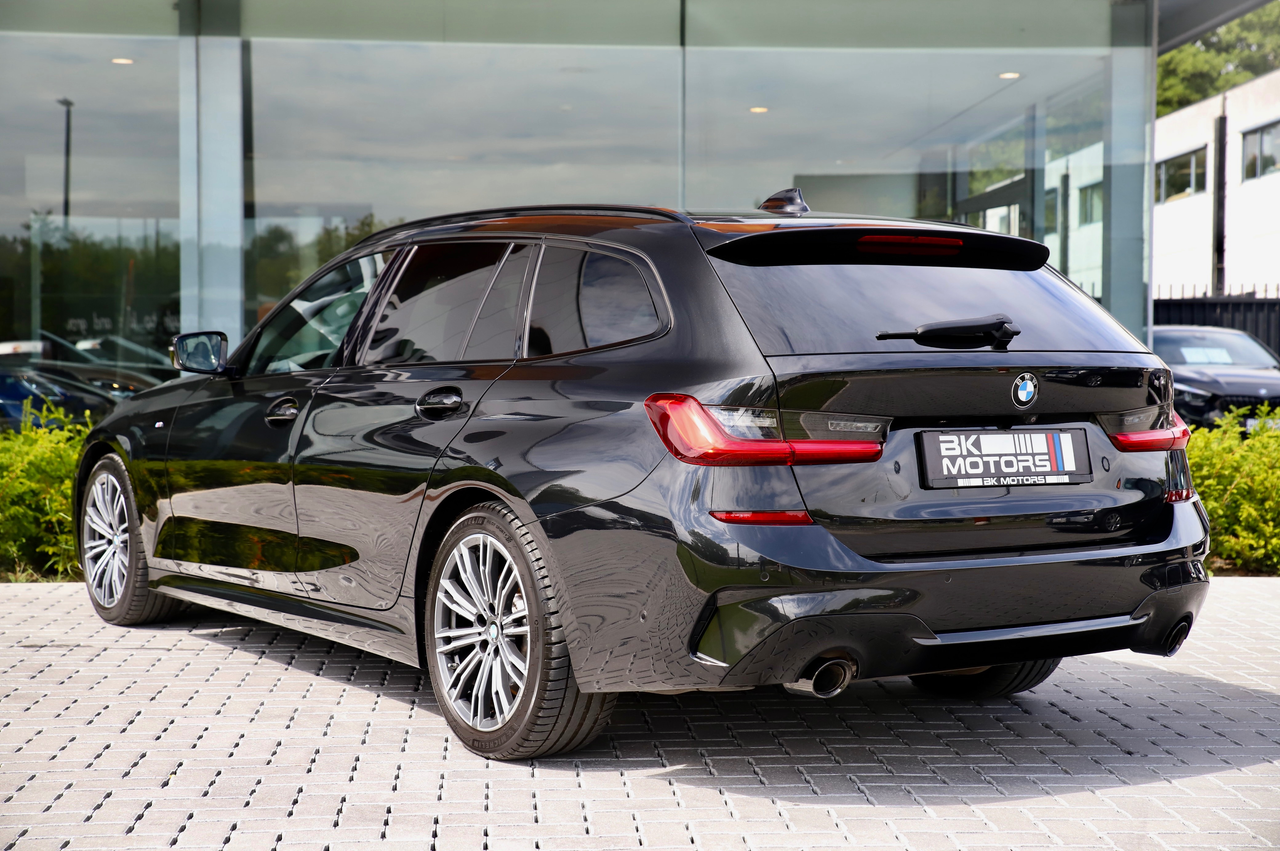 BMW 330 d Touring xDrive M SPORT/LICHTE VRACHT/PANO/CAMERA