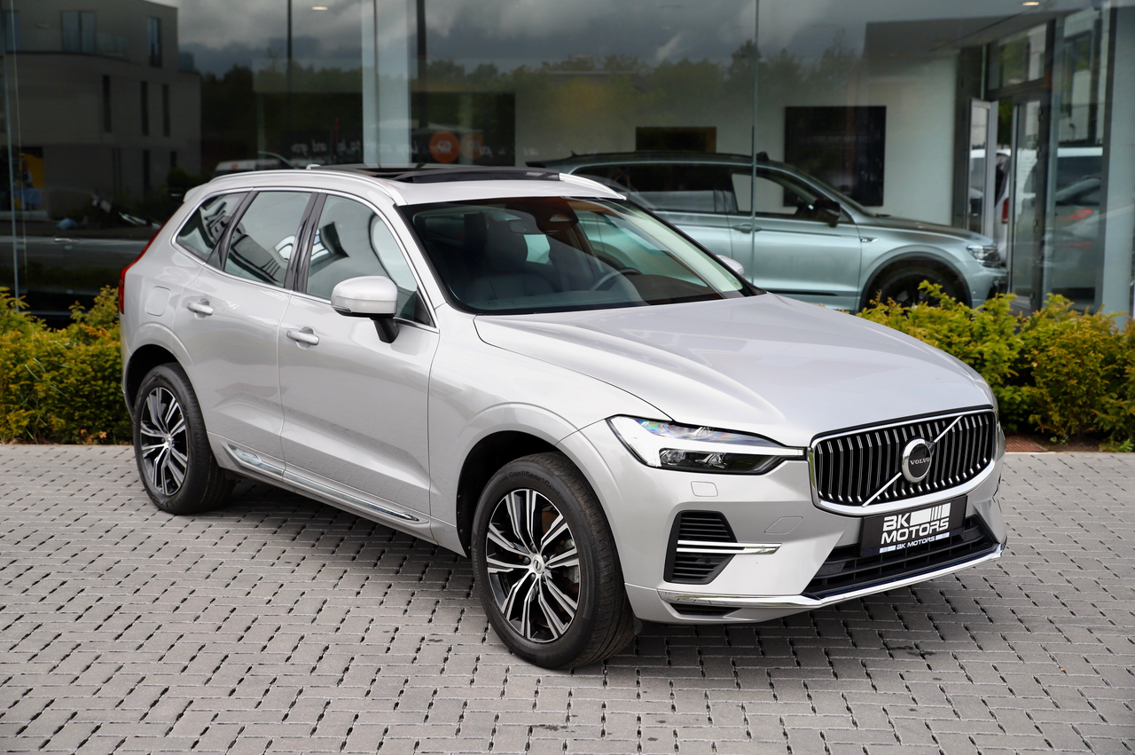 Volvo XC60 2.0 T6 PHEV-Pano-Camera-Memory-Carplay-...