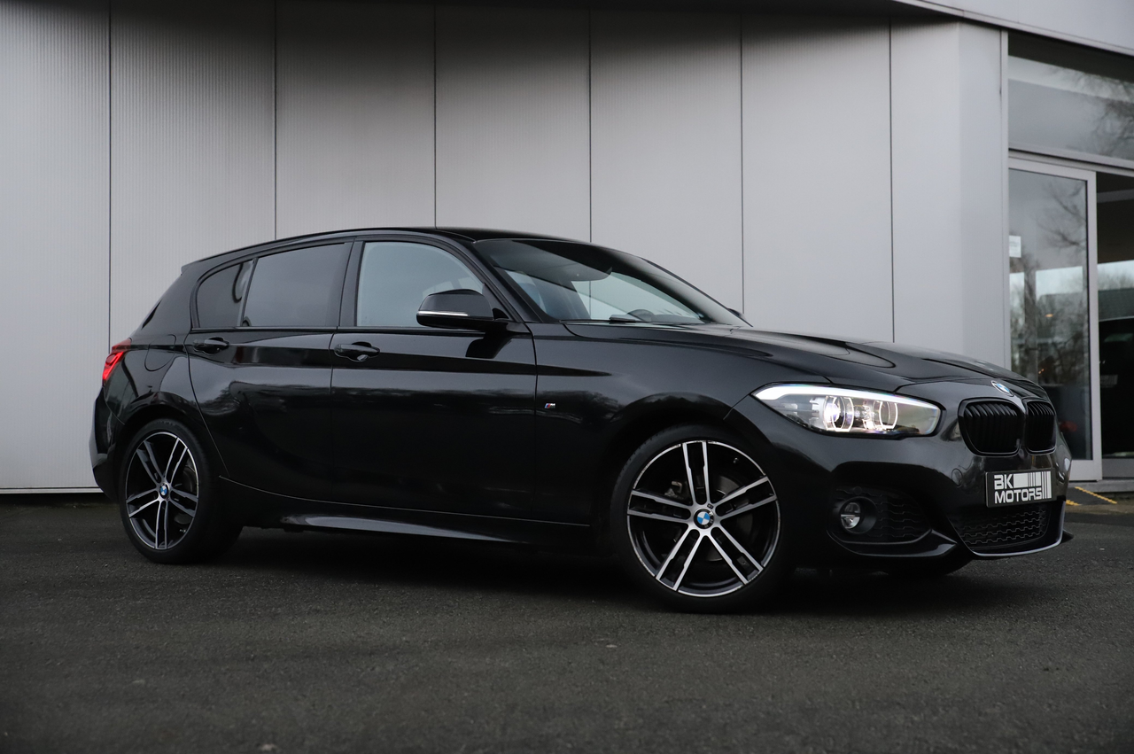 BMW 118 iA M-PACK I LED I 18" WHEELS I LEDER I 1ST OWNER
