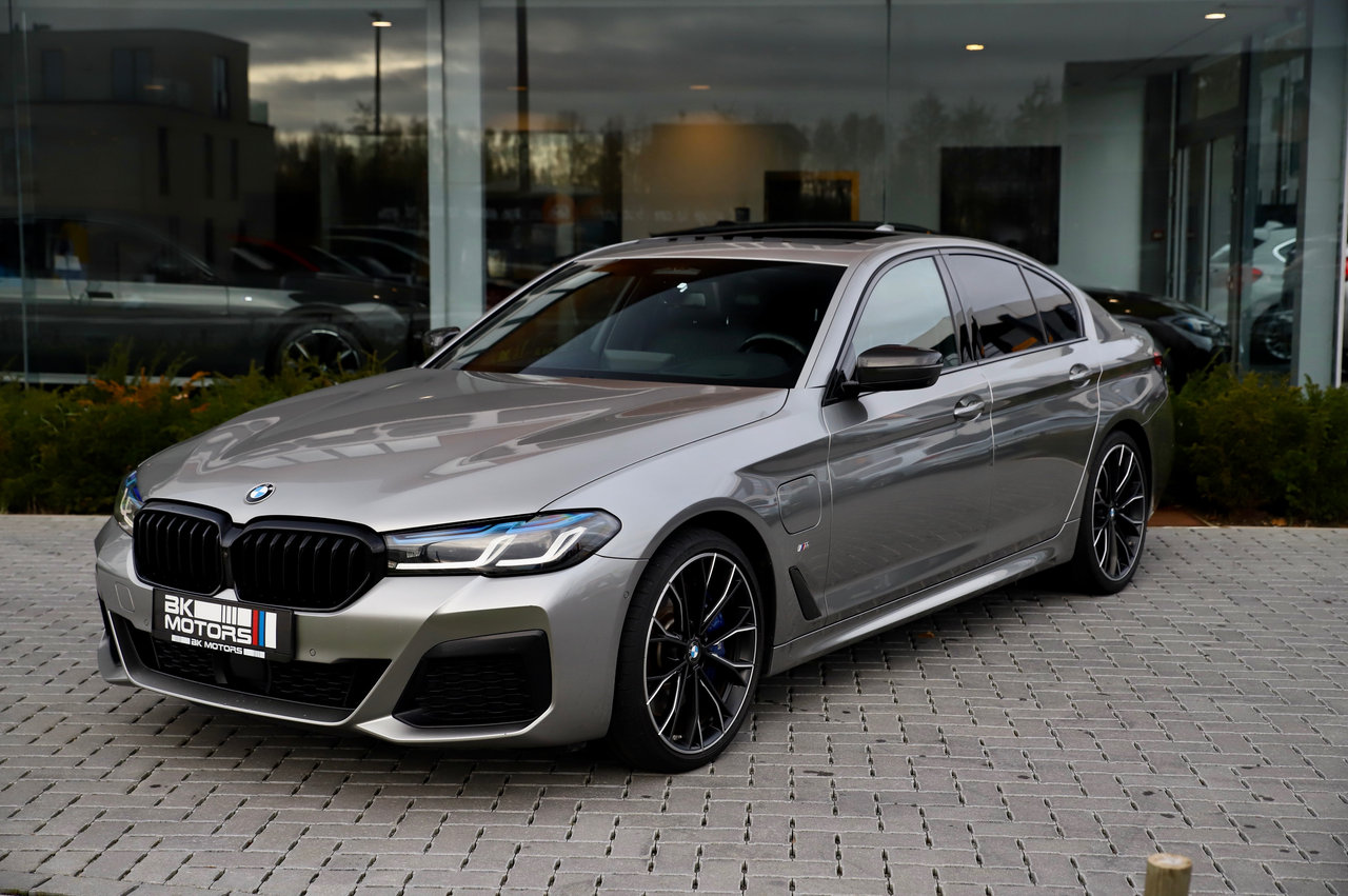 BMW 545 e xDrive M SPORT-LASER-B&amp;O-PANO-360-MASSAGE-HUD-..