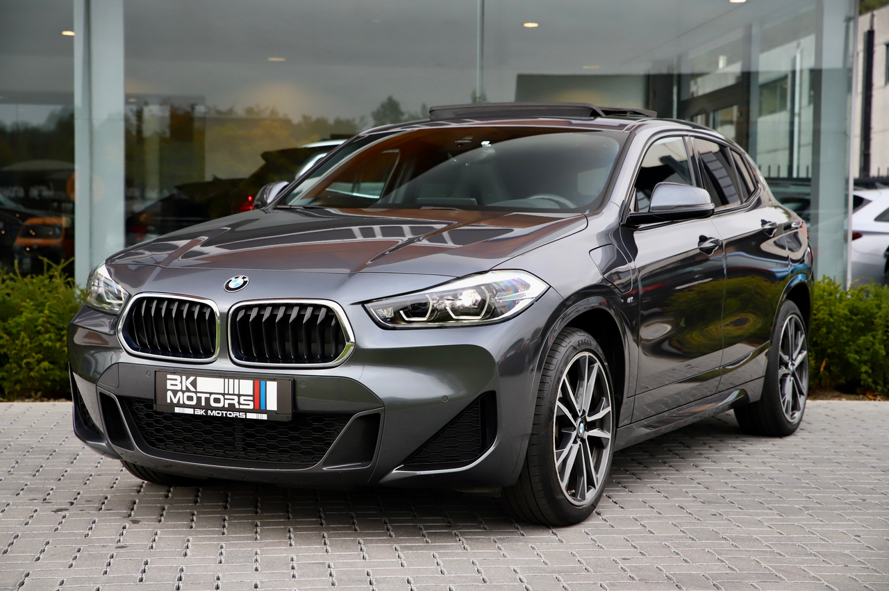 BMW X2 xDrive25e M-Pack -PANO-H&amp;K-CAMERA-HUD-CARPLAY-FULL