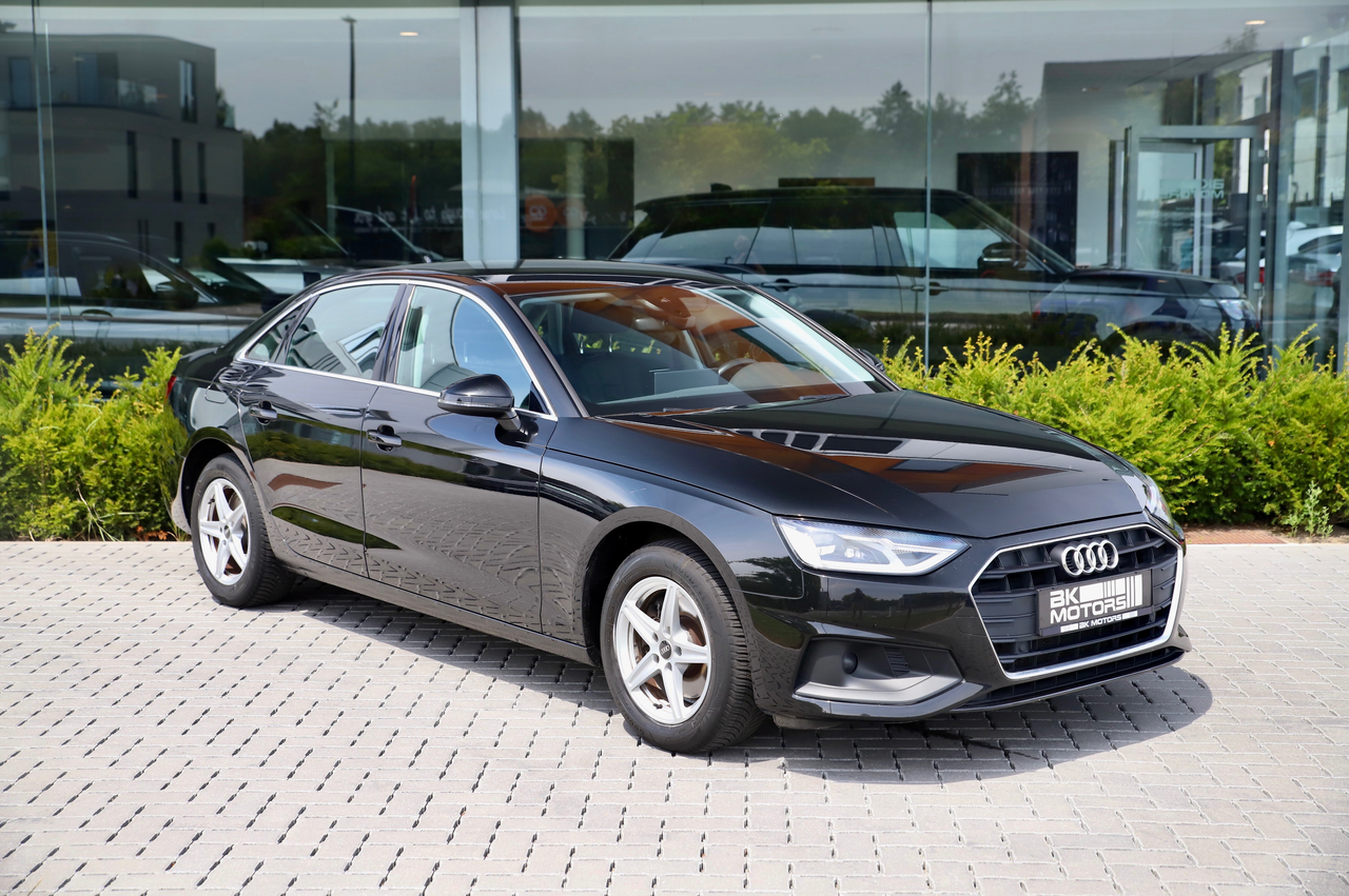 Audi A4 30 TDi S tronic - 16" - Navi - Cruise - LED - DAB - ...