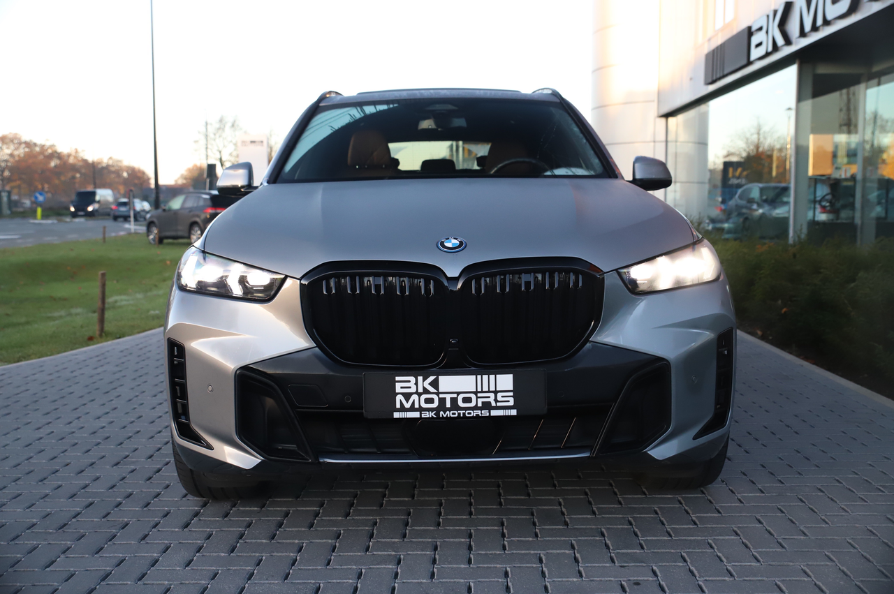 BMW X5 xDrive50e M-PACK-TREKHAAK-PANO-CAMERA-H&amp;K-KEYLESS