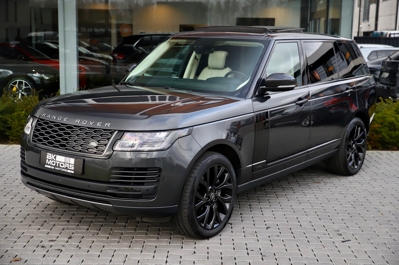Land Rover Range Rover P400e LWB Vogue -NEW ENGINE-MERIDIAN-PANO-CRUISE..