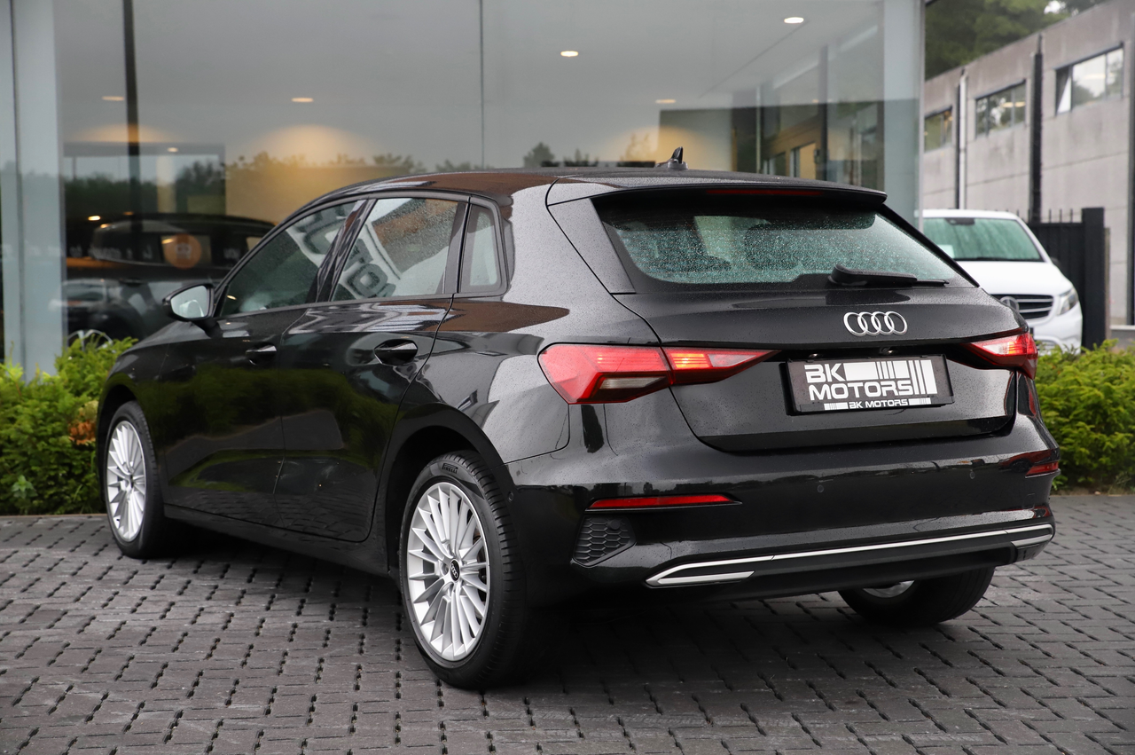 Audi A3 Sportback 35 TFSI /VIRTUAL/CAMERA/CARPLAY/NAVI/LED