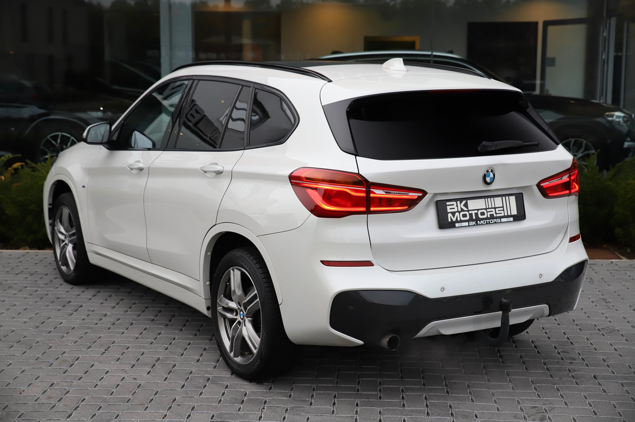 BMW X1 sDrive18i M Sport -PANO-CRUISE-LEDER-TREKHAAK-LED