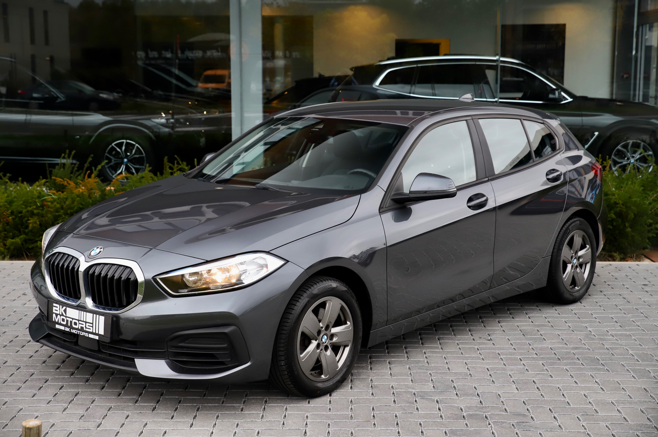 BMW 118 i AUTOMAAT-CARPLAY-LANE ASSIST-GPS-CRUISE-...