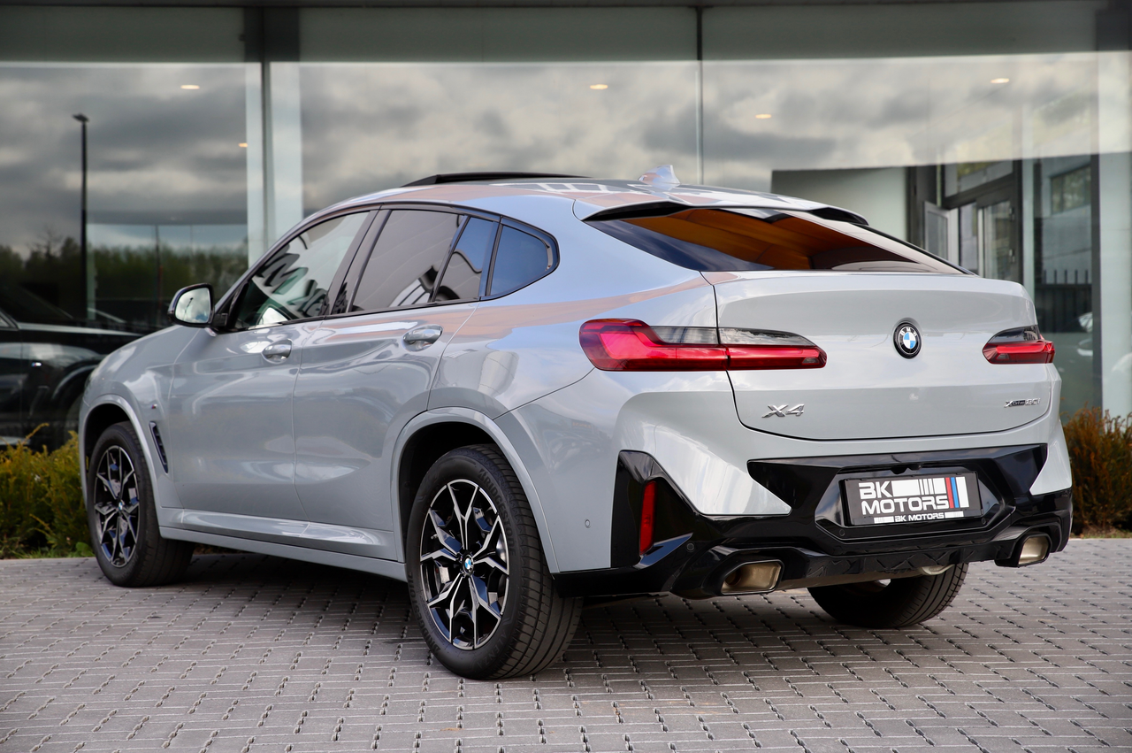 BMW X4 2.0iA xDrive20 MHEV M-PACK I PANO I ADAPTIVE I 360