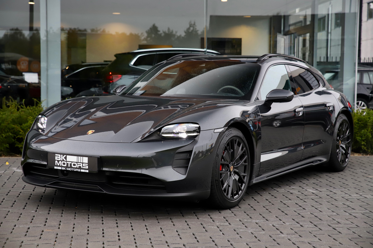 Porsche Taycan GTS Sport Turismo -PANO-MATRIX-CAMERA-BOSE-ACC-PPF